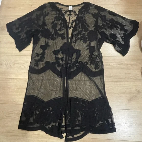Black Sheer Lace Kimono Cover-Up - Picture 2 of 2
